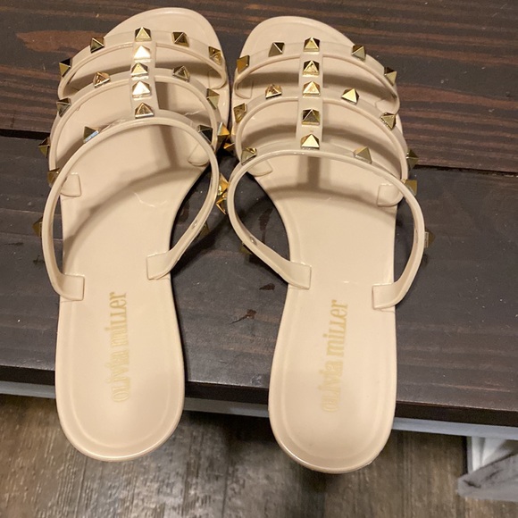 Olivia Miller Jelly Sandals - Picture 3 of 10